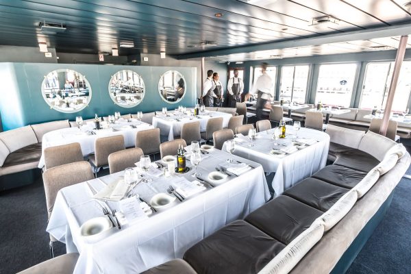 Dinner Yacht