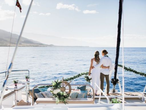 Luxury wedding yacht New York skyline